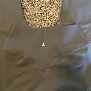 Balance Athletica leggings in gray. Size small.